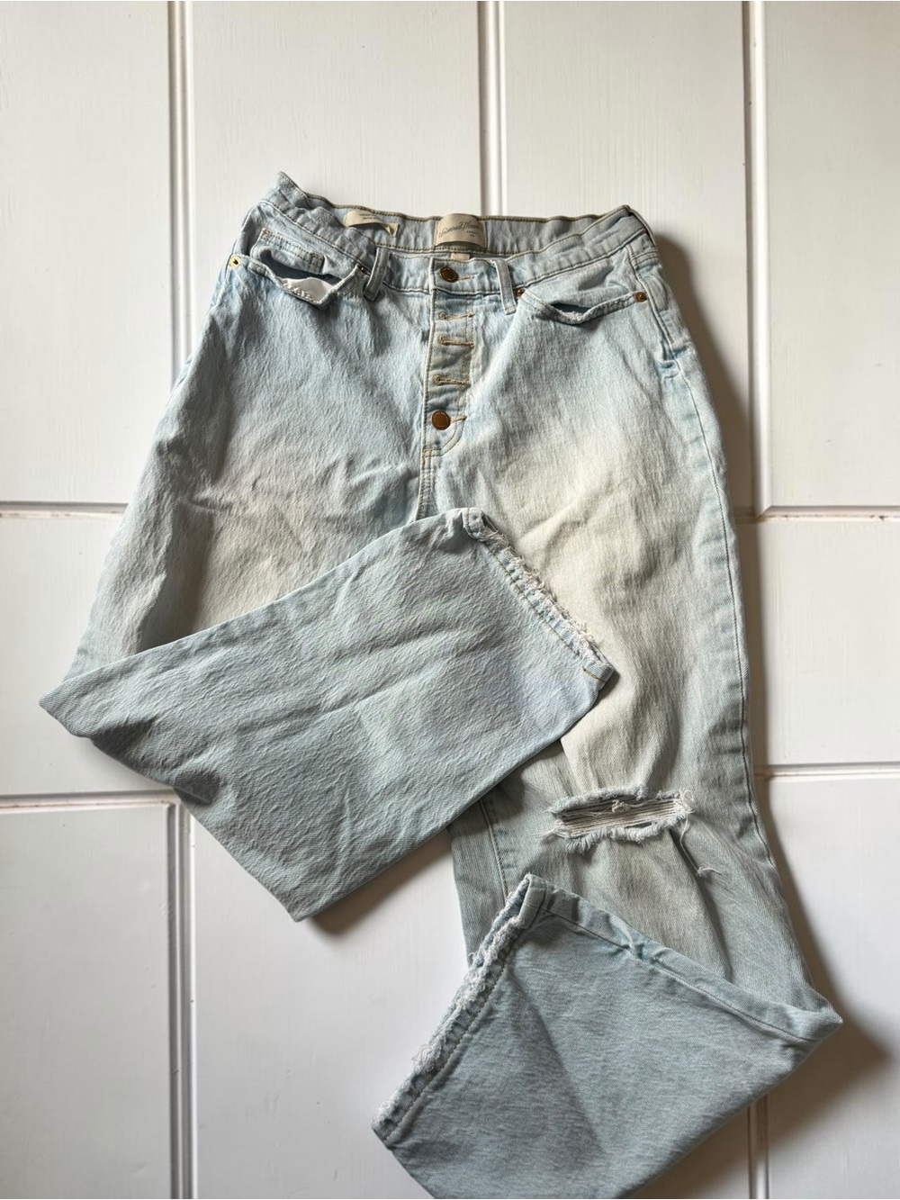 Universal Thread Vintage Straight Jeans Light Wash Button Fly Distressed 10/30
